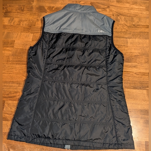 CUTTER & BUCK Womens Medium Thaw Insulated Packable Vest - Picture 5 of 12